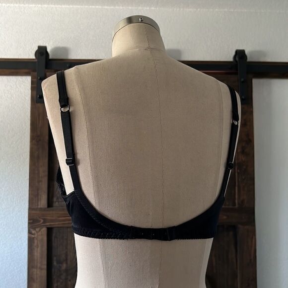 Newport News vintage satin second skin with removable padding Sz-36B - Picture 3 of 8